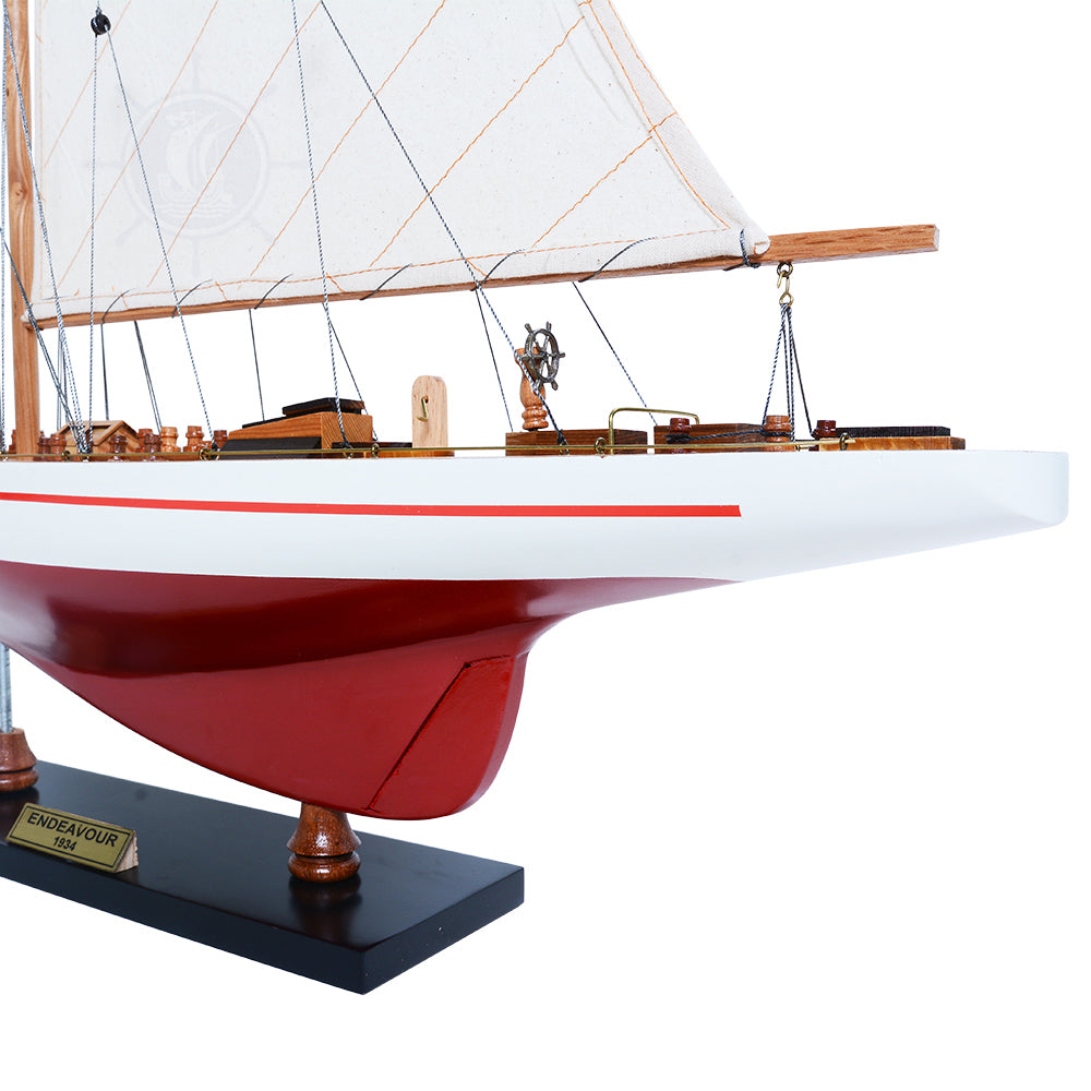 Endeavour Yacht Painted 24