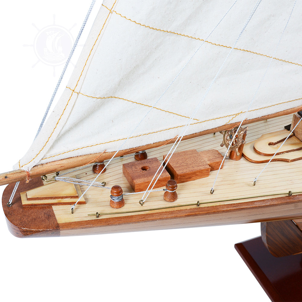Endeavour 40 Inch Sailboat Model