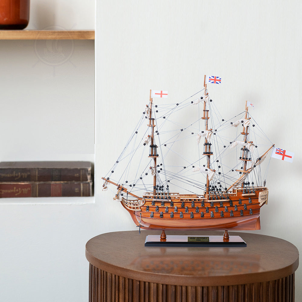 Victory Small Tall Ship Model Captain Line