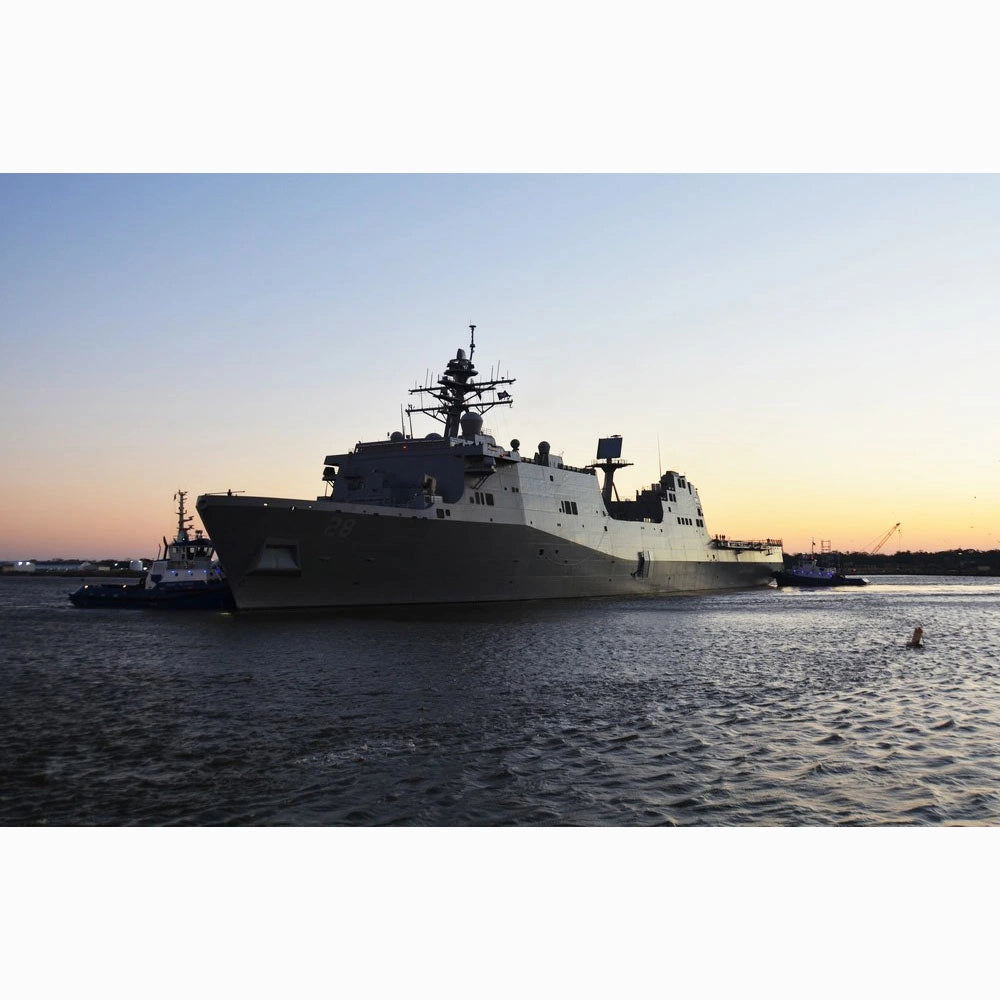 USS Fort Lauderdale (LPD-28) Amphibious Transport Dock 30 Inches Model