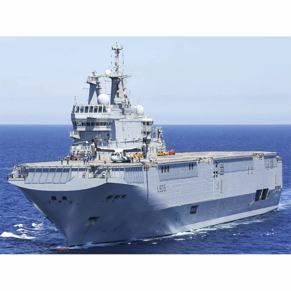 FS Dixmude (L9015) Amphibious Assault 30 Inches Ship Model