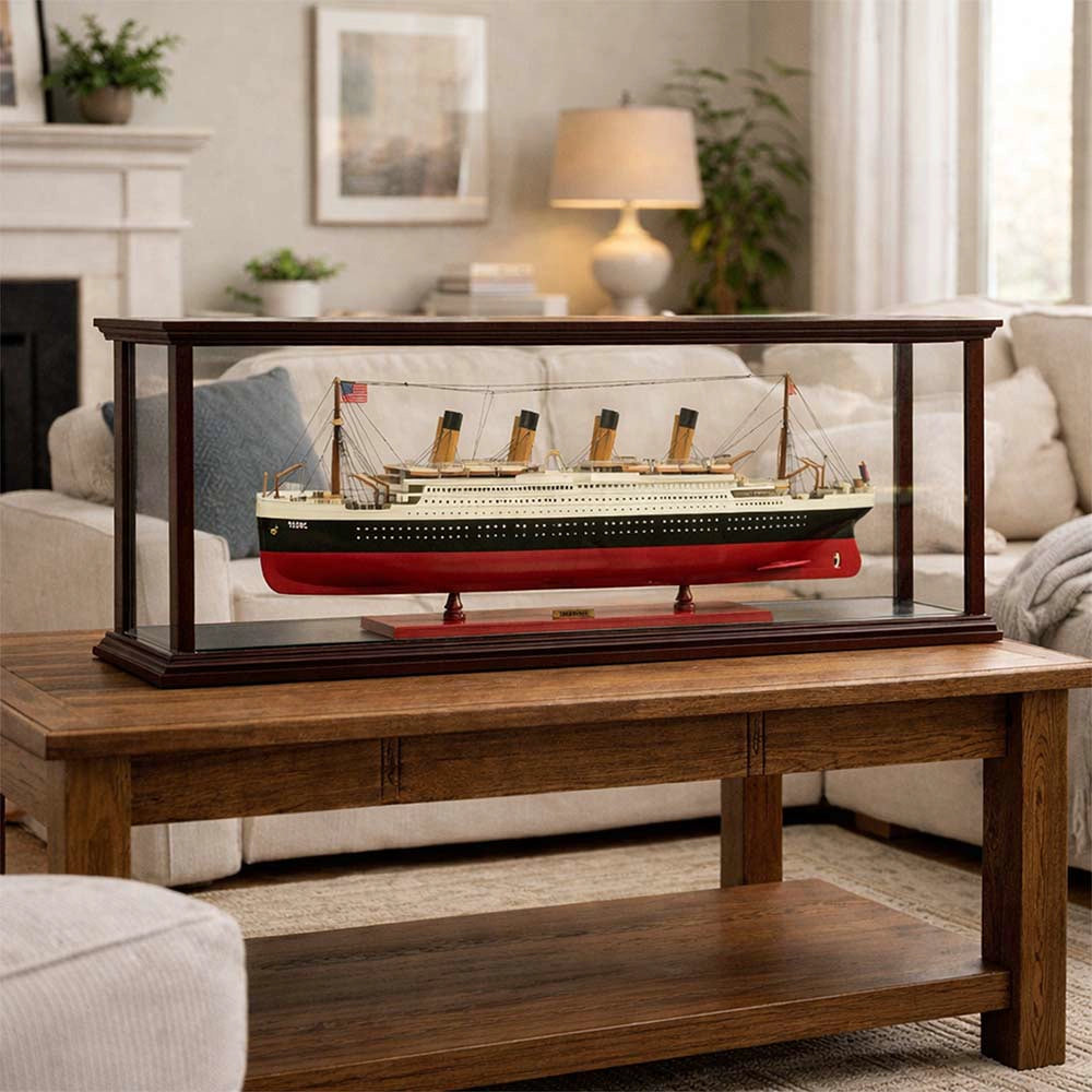 Display Case for Cruise Liner Mid
