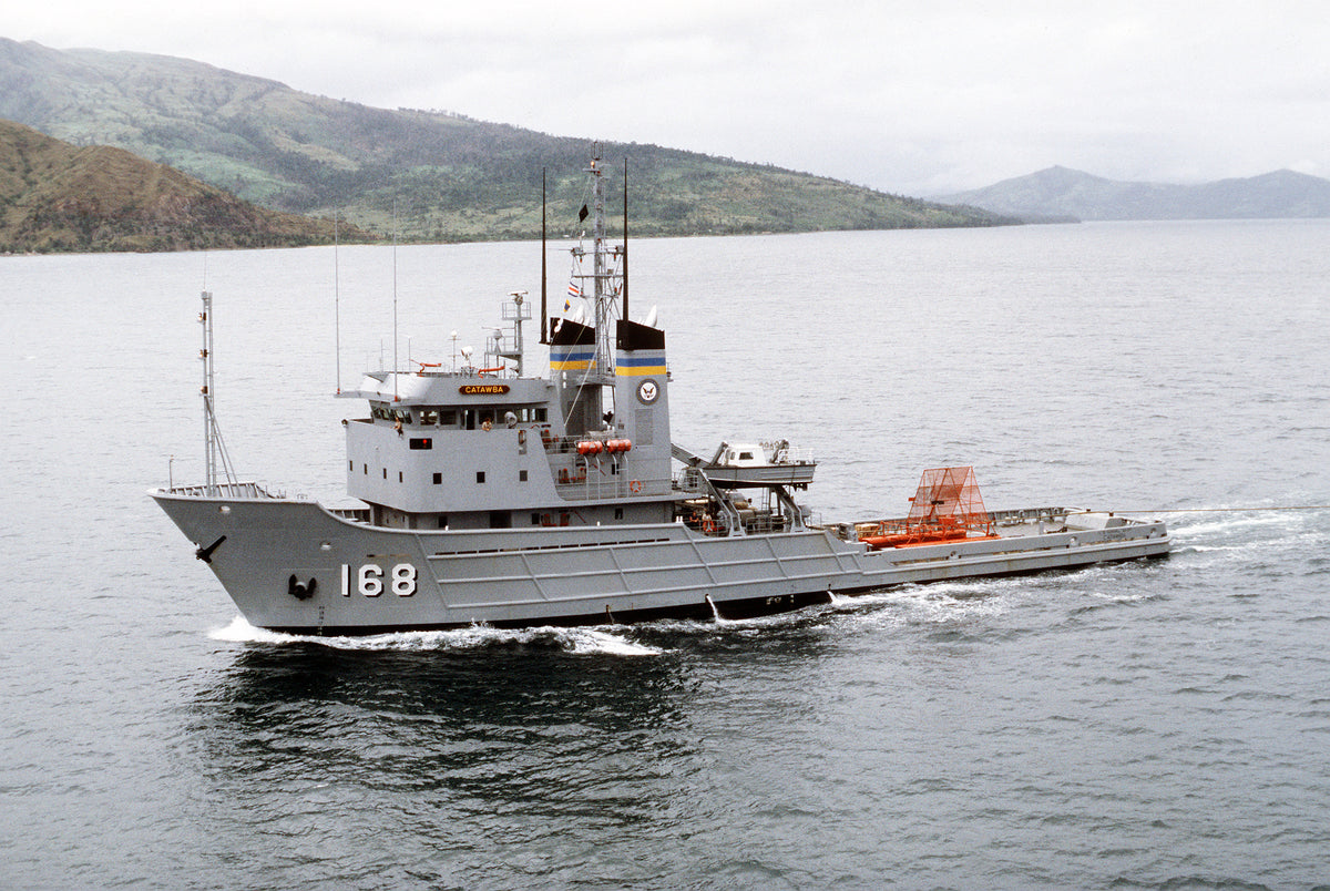 USNS Catawba (T-ATF-168) 36 inches boat model