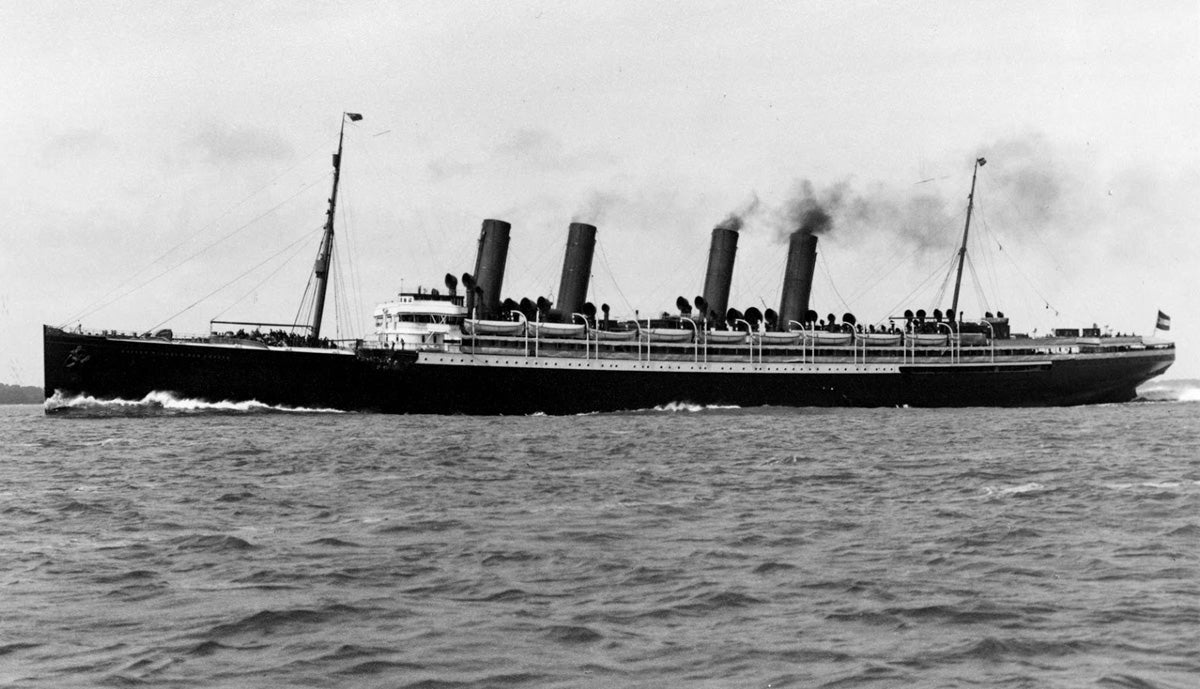SS Kaiser Wilhelm der Grosse Ocean Liner 30 inches boat model