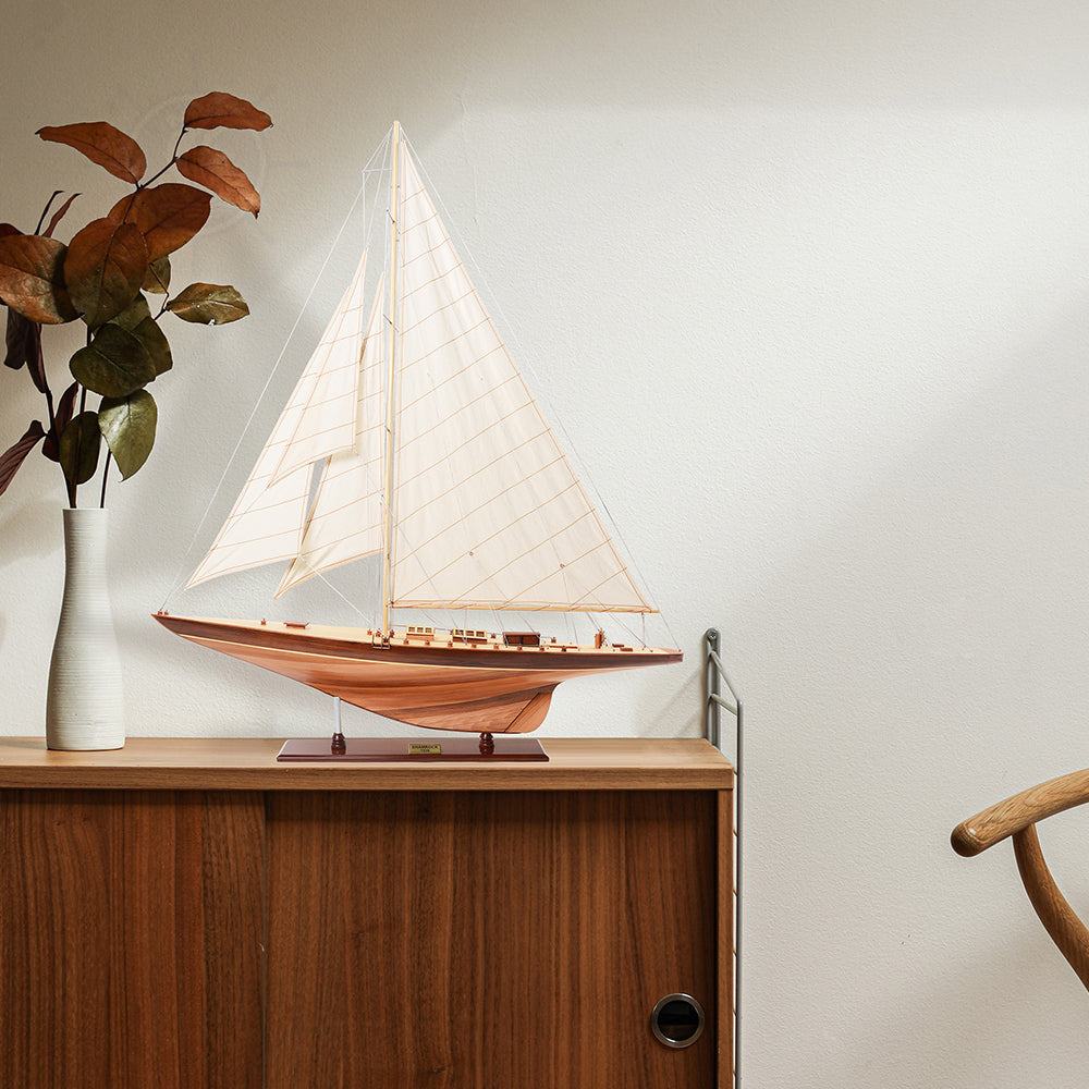 Shamrock Yacht L
