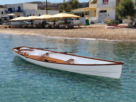 Wooden Canoe vs. Composite Canoe: Which One Is the Better Choice?