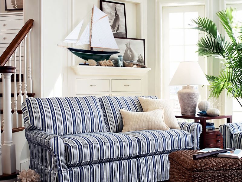 Nautical Home Decor: 25 Ideas for a Stylish Coastal-Inspired Home