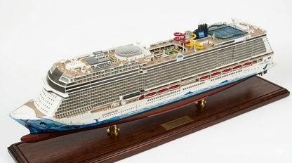 American Norwegian Bliss (Breakaway Plus Class) – Norwegian Cruise Line 30 Inches Ship Model