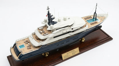 Maquette de bateau ALFA NERO italien 30 pouces