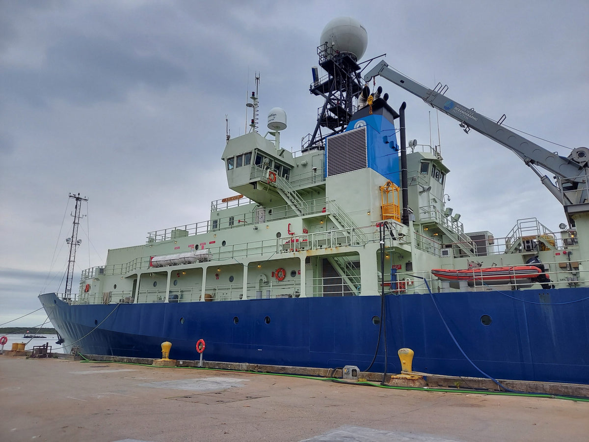 R/V Atlantis Research 36 inches boat Model
