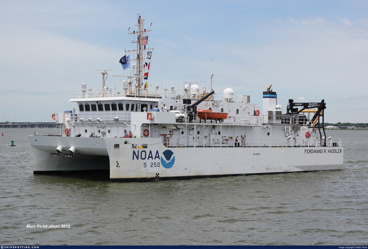 NOAA Ship Ferdinand Hassler (S 250) 30 inches boat model