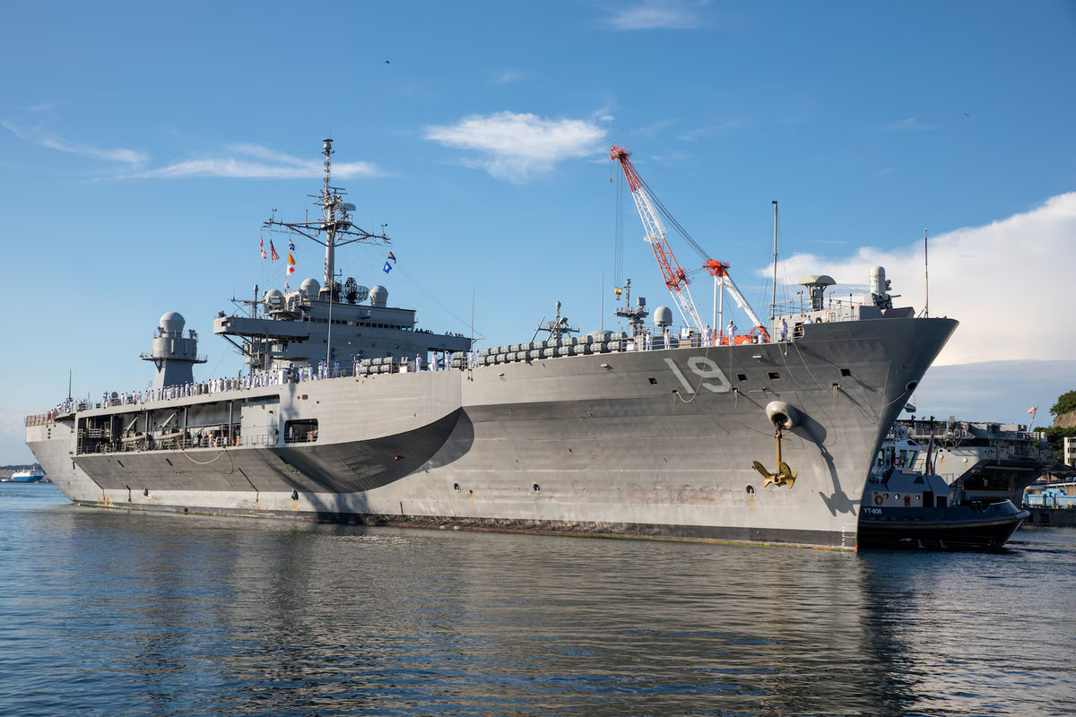 USS Blue Ridge (LCC-19) Command 30 inches Ship Model