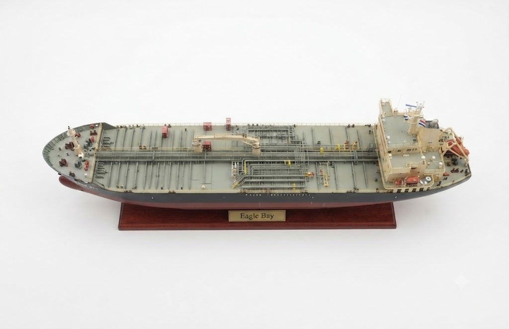 Eagle Bay Tanker 30 inches Model