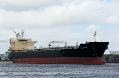 Eagle Bay Tanker 30 inches Model