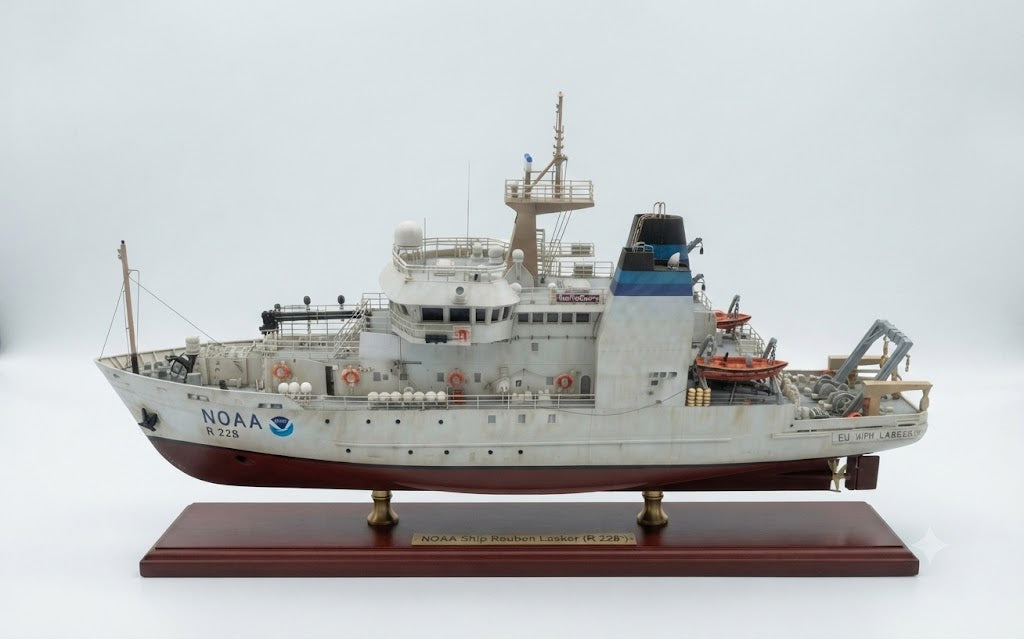 NOAA Ship Reuben Lasker (R 228) 30 Inches Ship Model