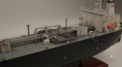 Arctic Spirit 36 inches Tanker Model