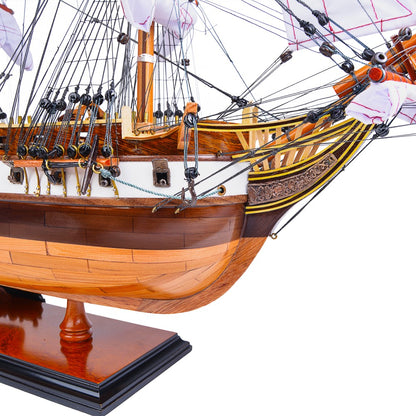 USS Constellation Orta Amiral Sınıfı