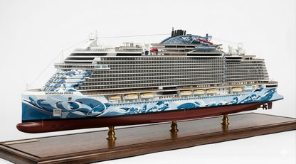 American Norwegian Prima Cruise Ship 30 Inches Model