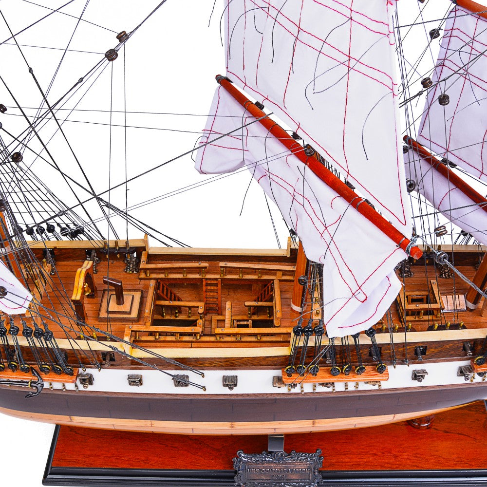 USS Constellation Orta Amiral Sınıfı