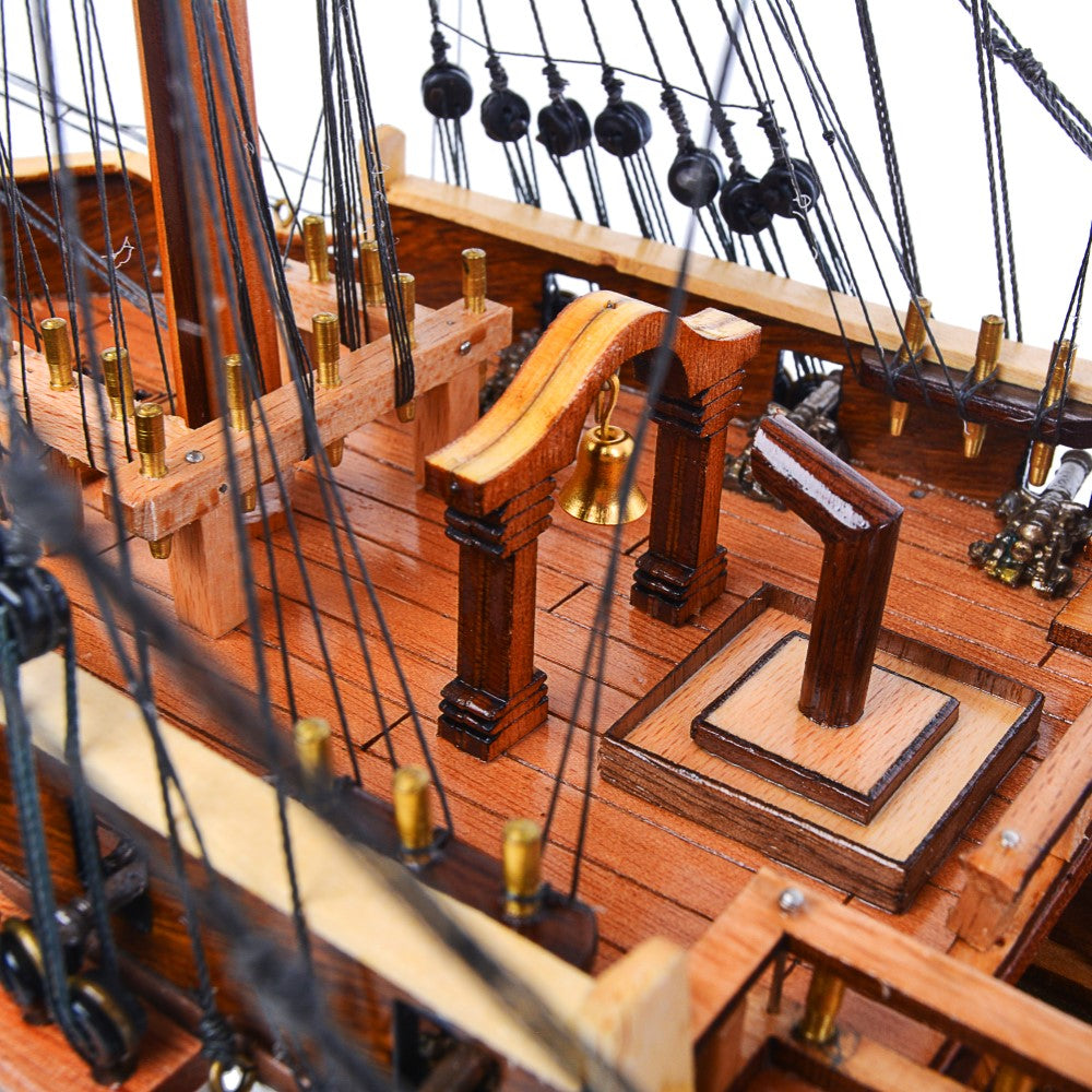 USS Constellation Orta Amiral Sınıfı