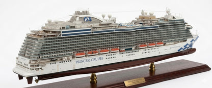 American Discovery Princess (Royal-Class) Cruise Ship 36 Inches Model