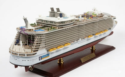 American Oasis of the Seas (Oasis Class) – Royal Caribbean 36 Inches Ship Model