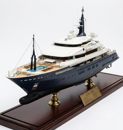 Maquette de bateau ALFA NERO italien 30 pouces