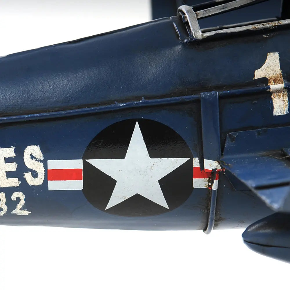 1944 F4U Corsair 1:31