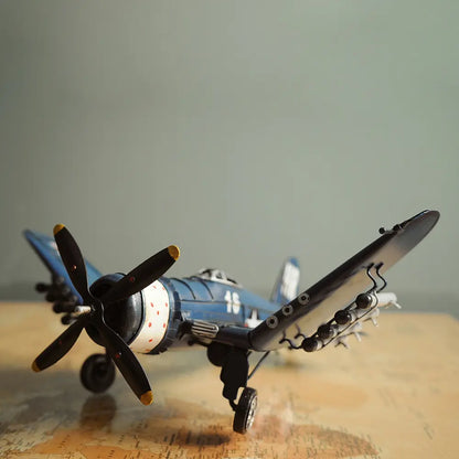 1944 F4U Corsair 1:31