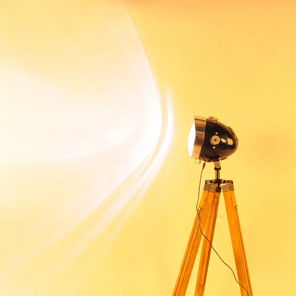 Jawa Lamp with Tripod – Captain Heritage