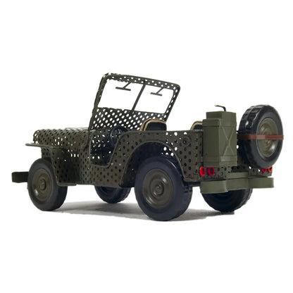 Modèle de Jeep Willys CJ-2A Overland de 1945 à châssis ouvert