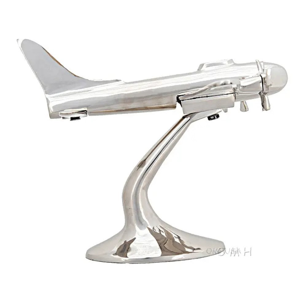 Avion en aluminium
