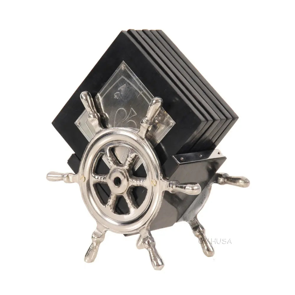 Sous-verres alu/bois S/6 sur volant de bateau