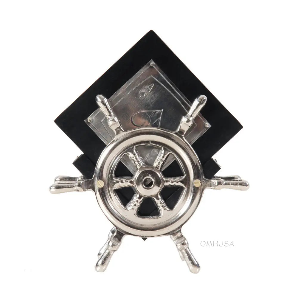 Sous-verres alu/bois S/6 sur volant de bateau