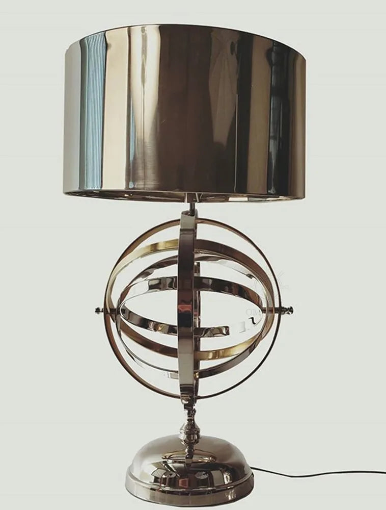 Lampe de table sphérique en aluminium