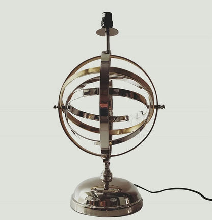 Lampe de table sphérique en aluminium
