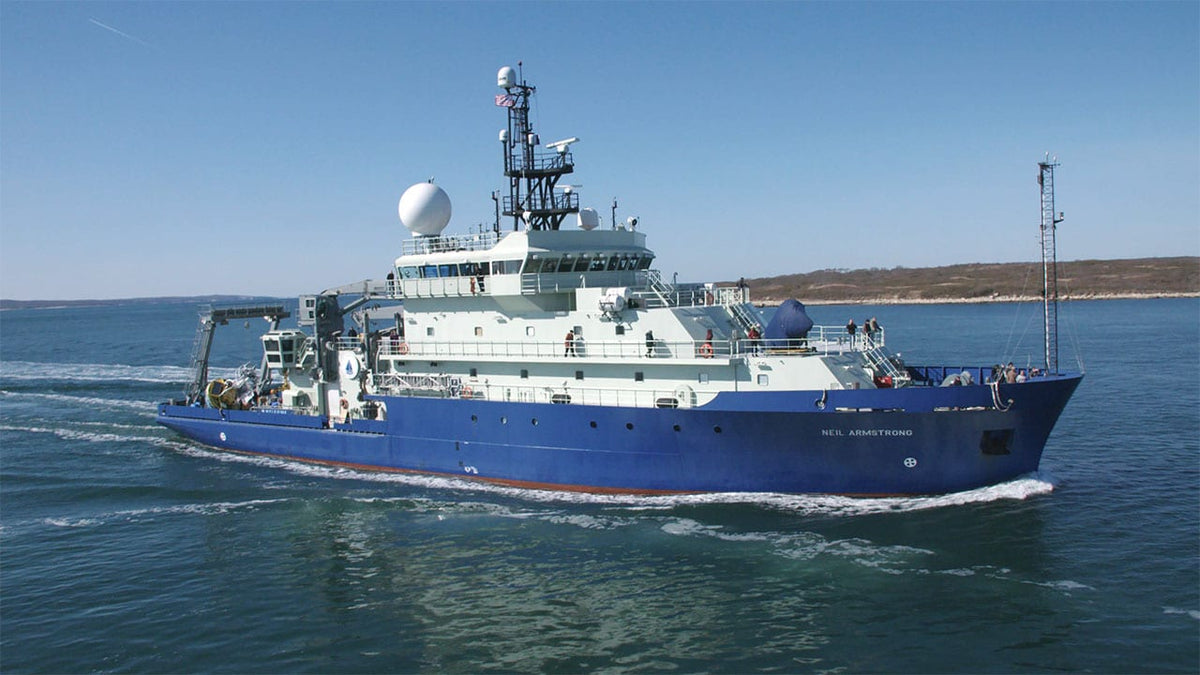 R/V Neil Armstrong Research 36 inches boat Model