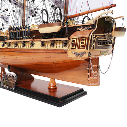 USS CONSTITUTION MODEL SHIP MEDIUM