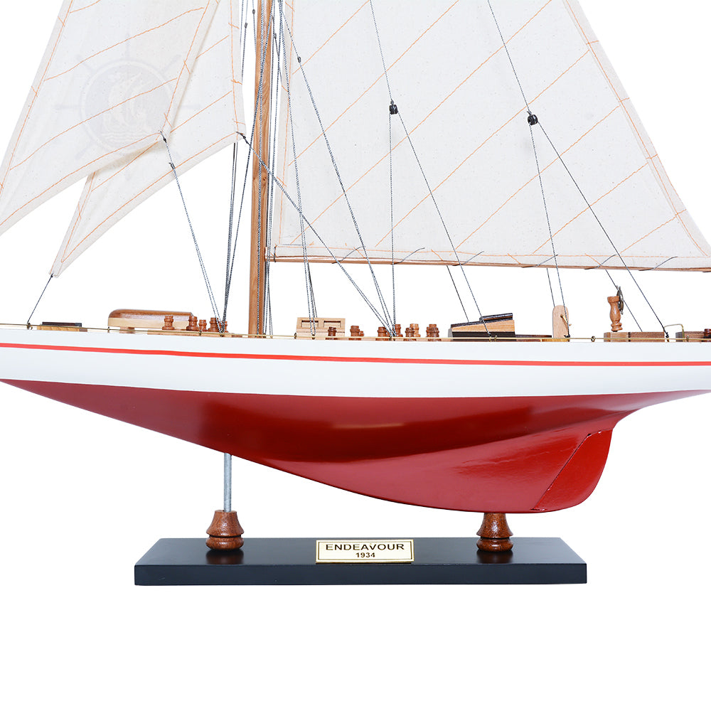 Endeavour Yacht Painted 24