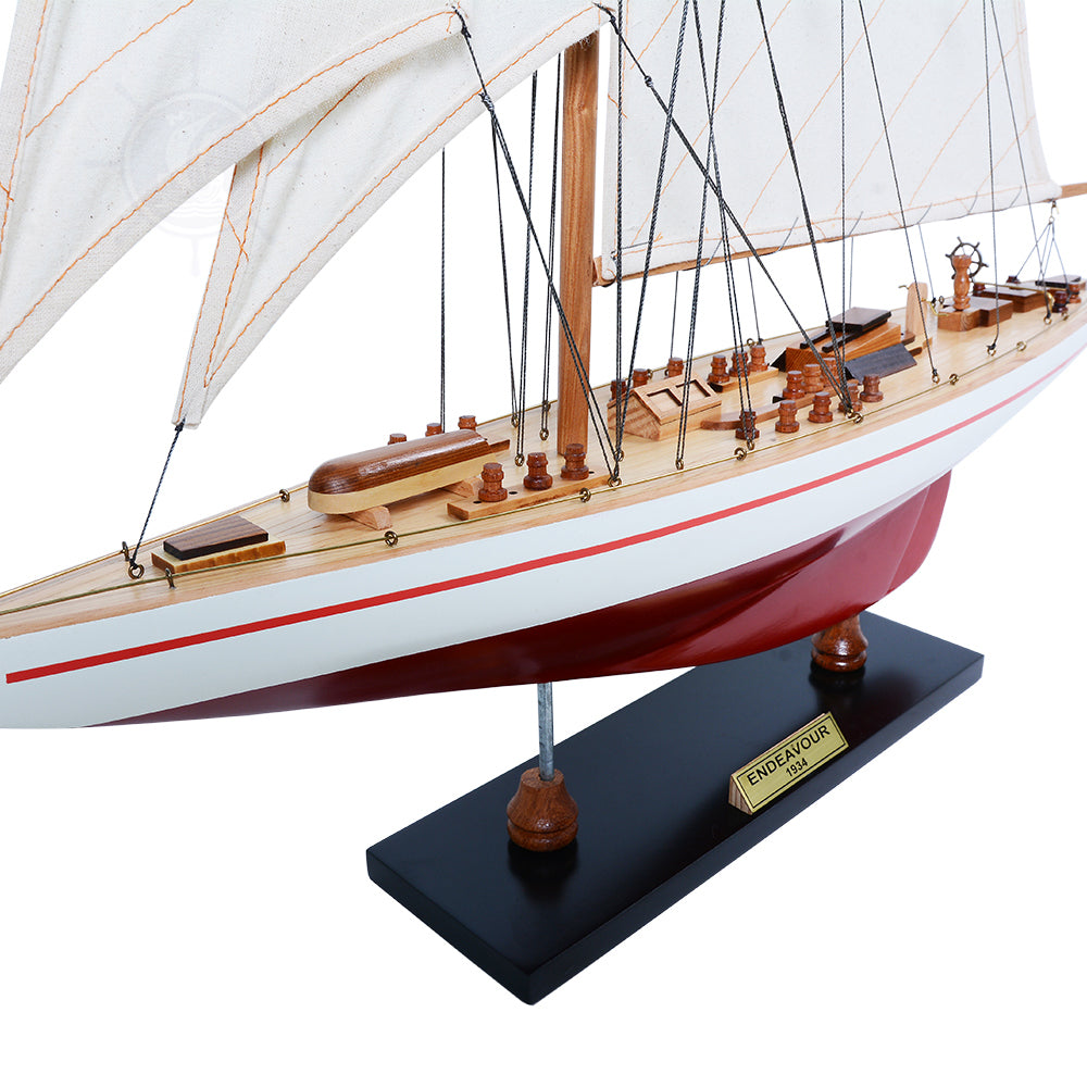 Endeavour Yacht Painted 24