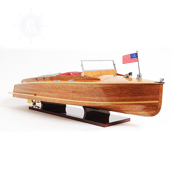 B033 - Chris Craft Runabout