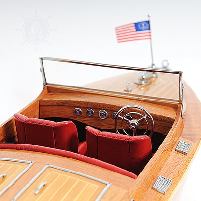 B033 - Chris Craft Runabout