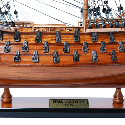 Victory Small Tall Ship Model Captain Line