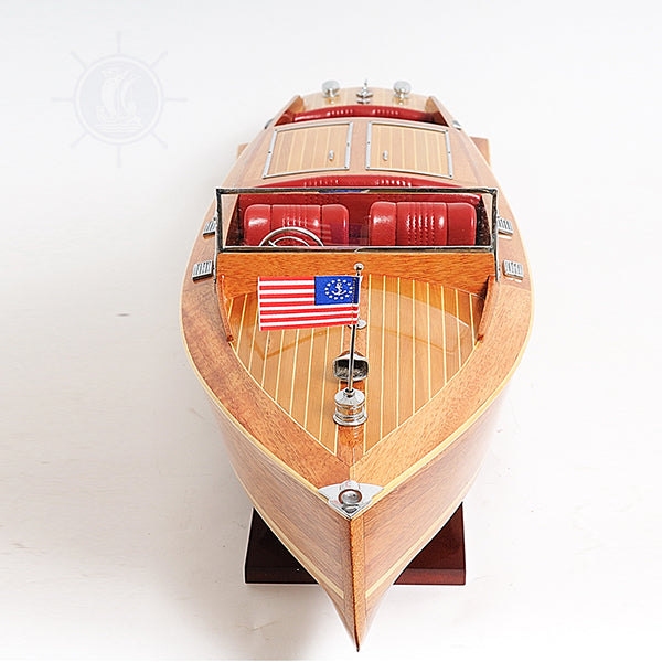 B033 - Chris Craft Runabout
