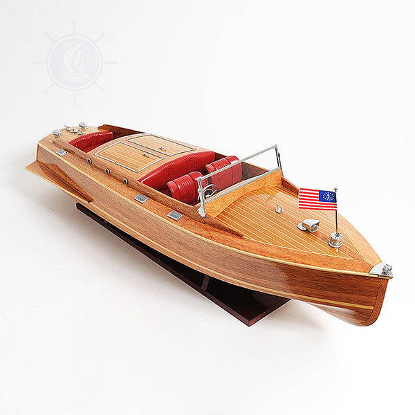 B033 - Chris Craft Runabout