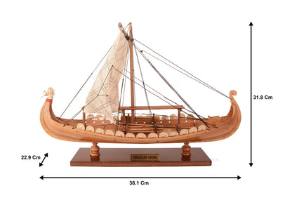 Combo captivant Drakkar Viking : un modèle de bateau et un chapeau légendaire