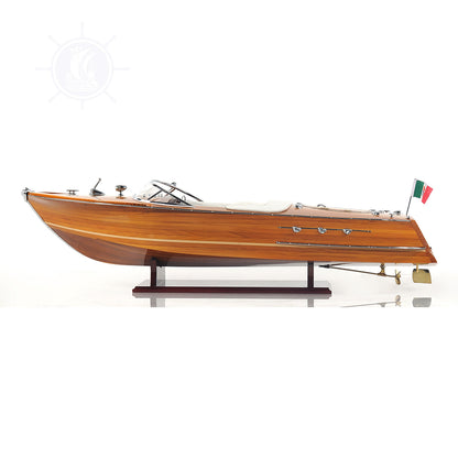 Maquette de bateau rapide Riva Ariston