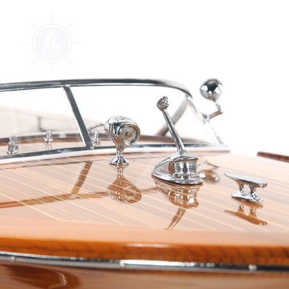 Maquette de bateau rapide Riva Ariston