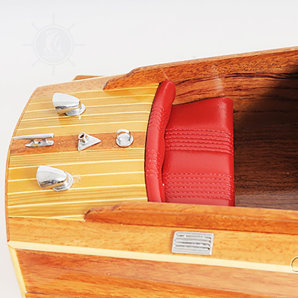 Chris Craft Runabout With Display Case