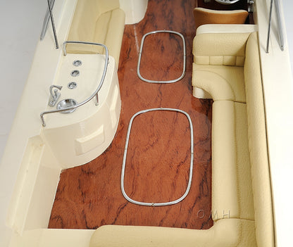 Modèle de bateau rapide Four Winns